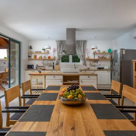 Dominus - By Guide Willa Split