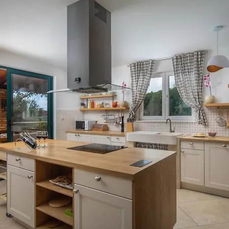 Dominus - By Guide * 스플리트